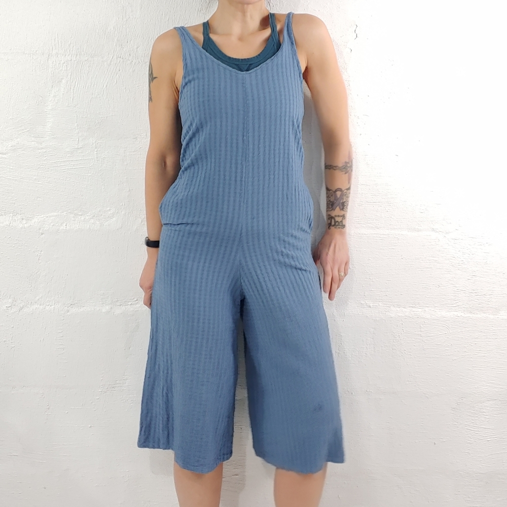 AMADI SHORTS ROMPER - Picture 2 of 16